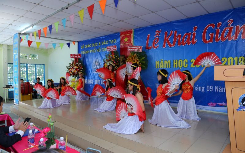Hội trường sân khấu
